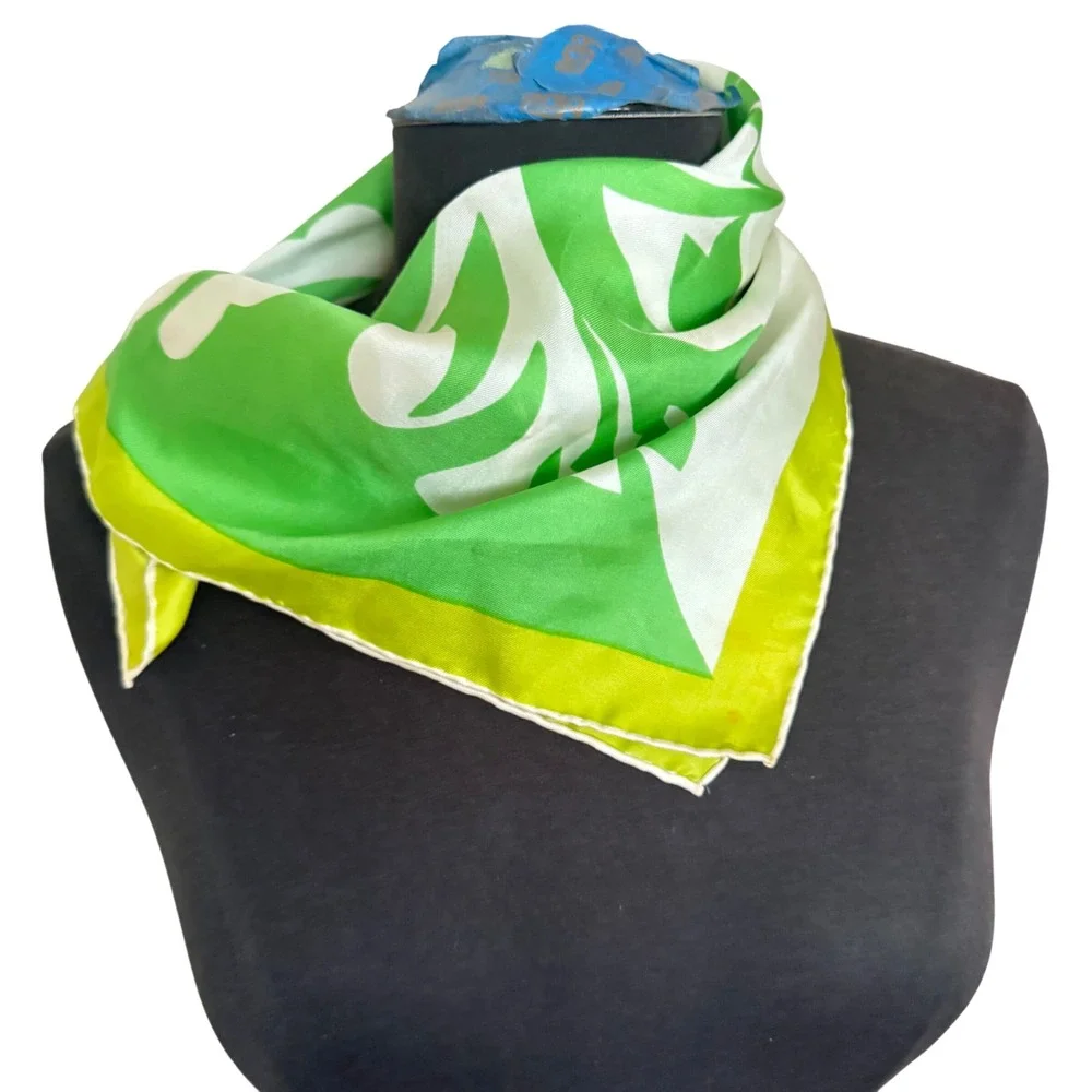 Vintage Vera Neumann Scarf Green Yellow Floral Print‎ Square 23